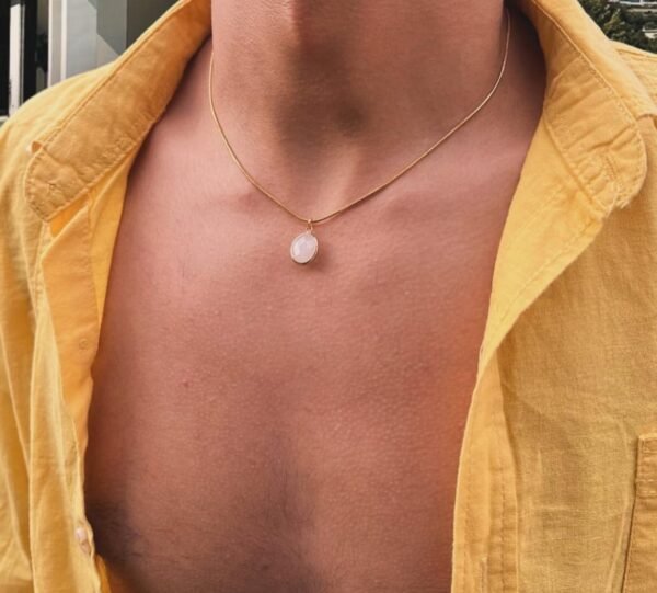 White stone gold